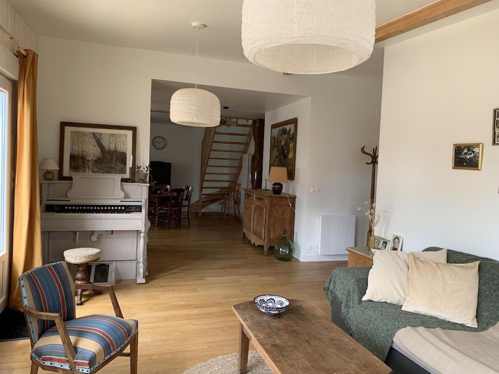 Charmante Maison De Campagne En Pierres Et Bois Sartilly-Baie-Bocage Extérieur photo